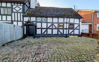 WYRE COURT COTTAGE BEWDLEY £250,000